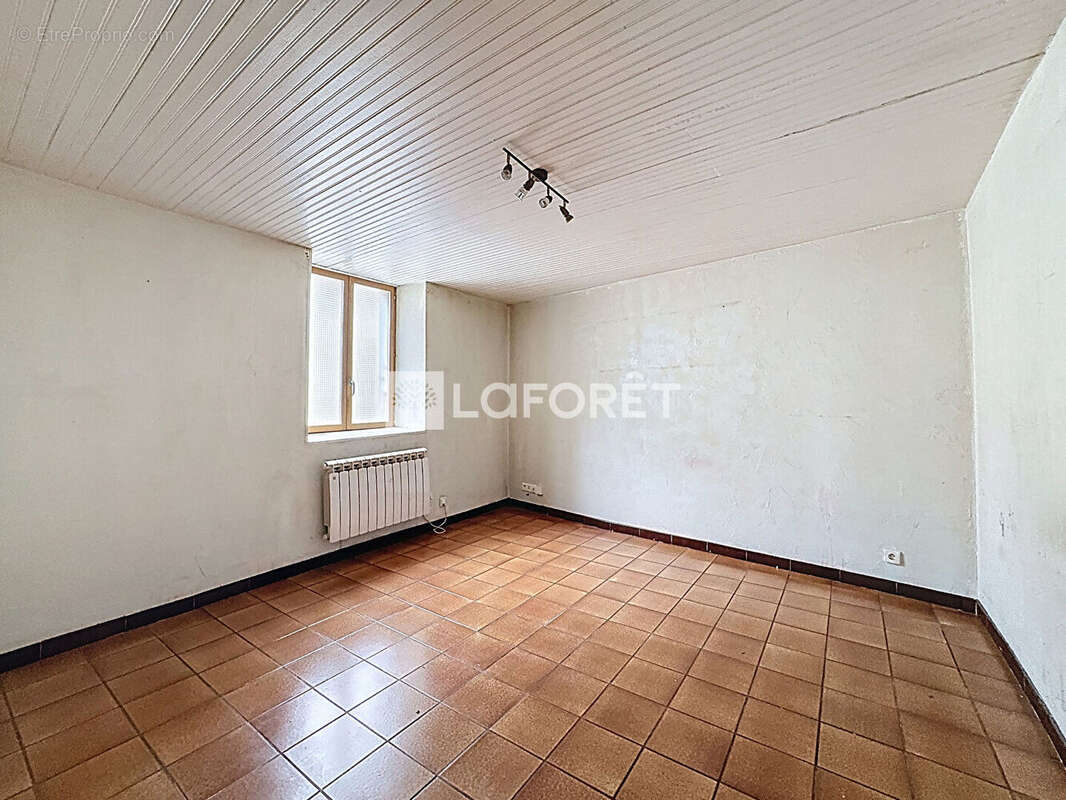 Maison à BEAUJEU-SAINT-VALLIER-PIERREJUX-ET-QUITTEUR