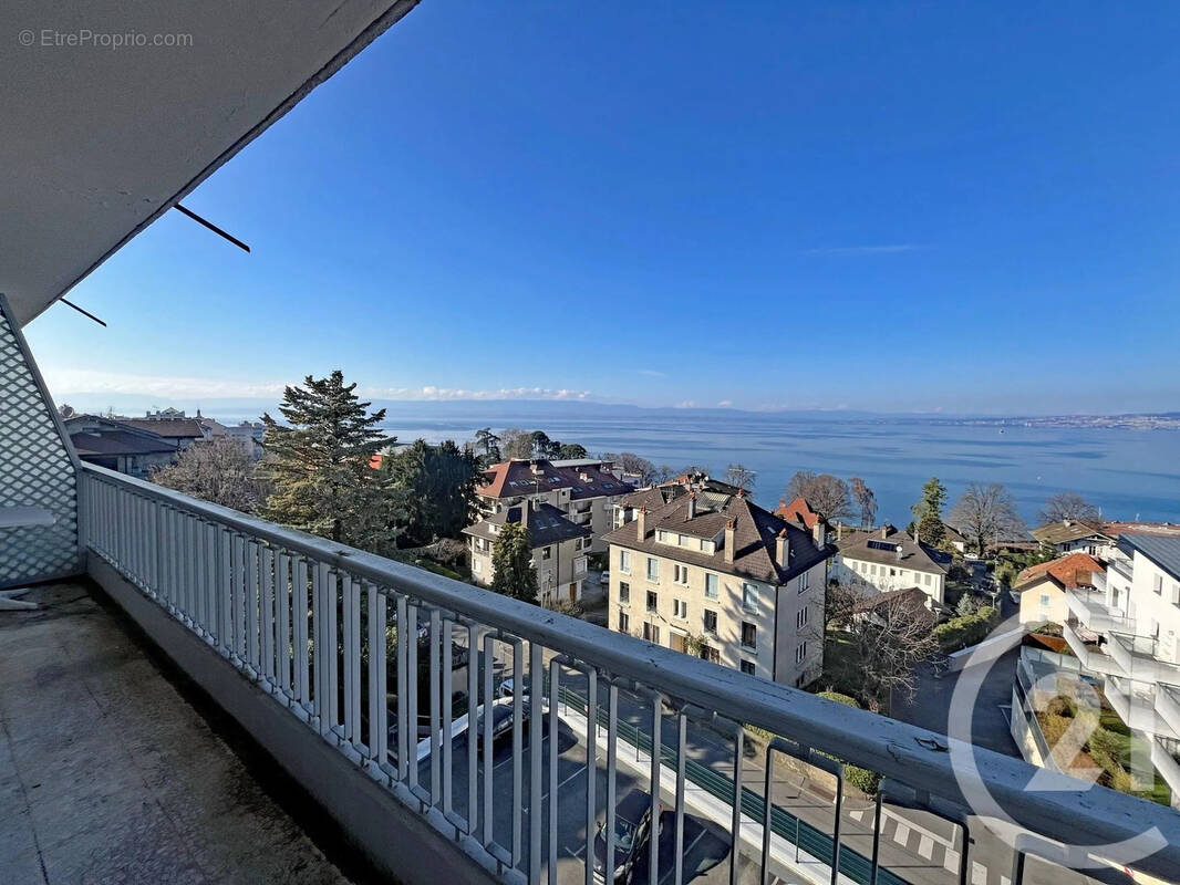 Appartement à EVIAN-LES-BAINS