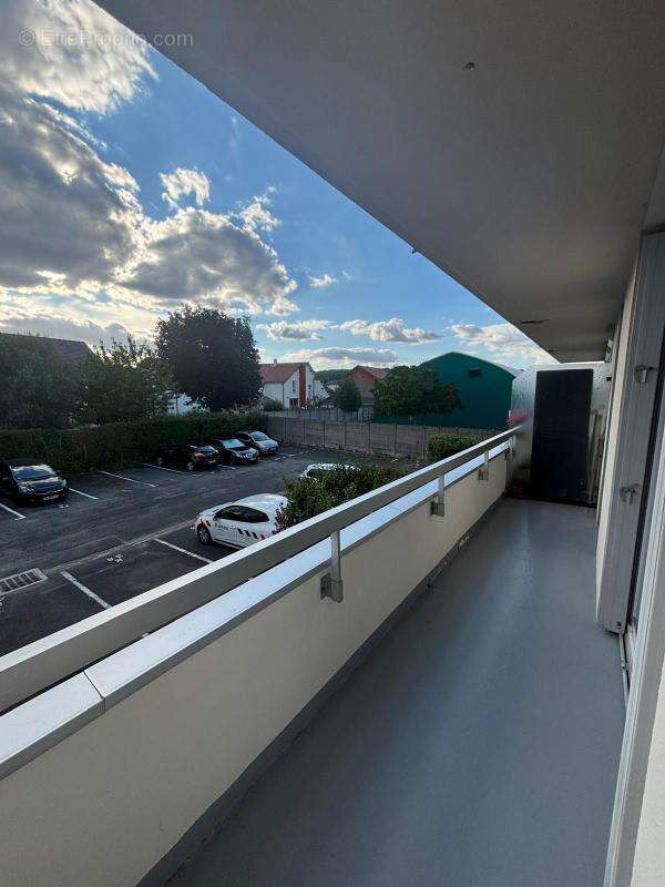 Appartement À Vendre - photo 2