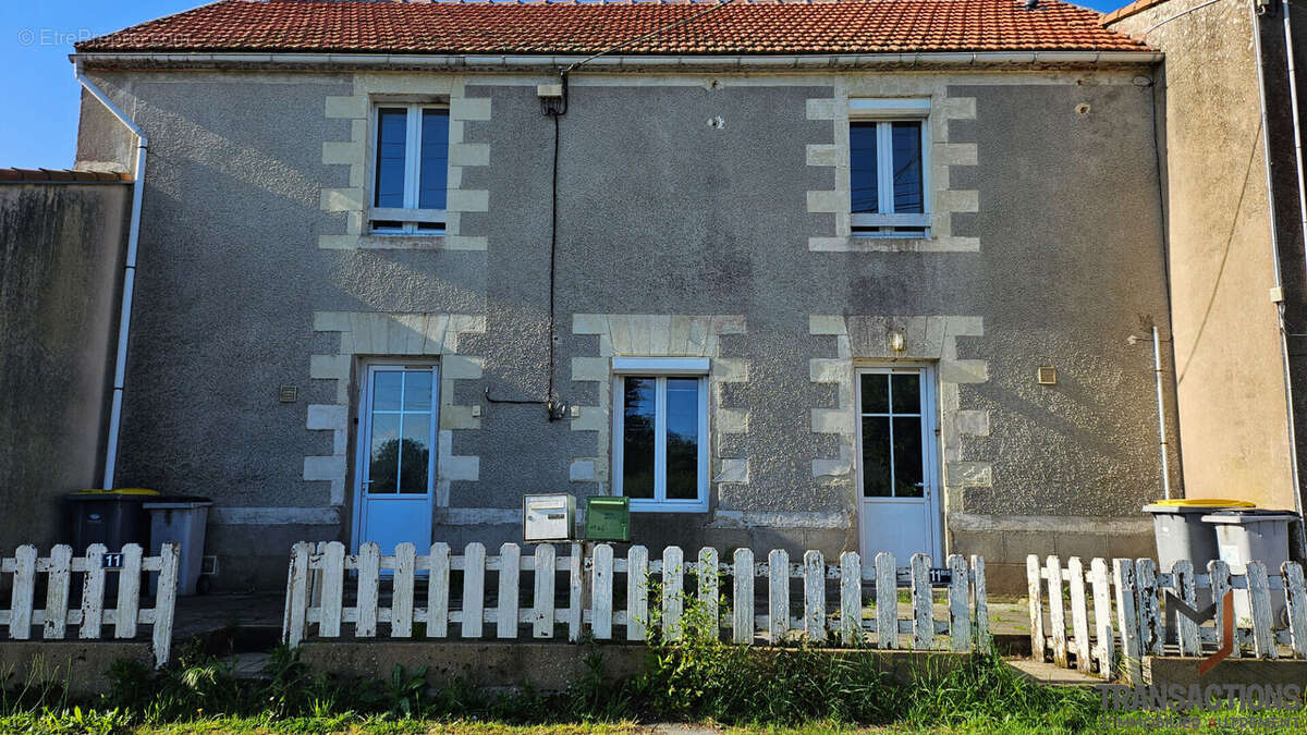 Maison à FROSSAY