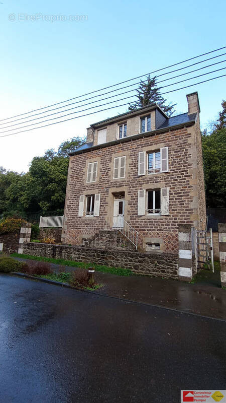 Maison à PLOUEZEC