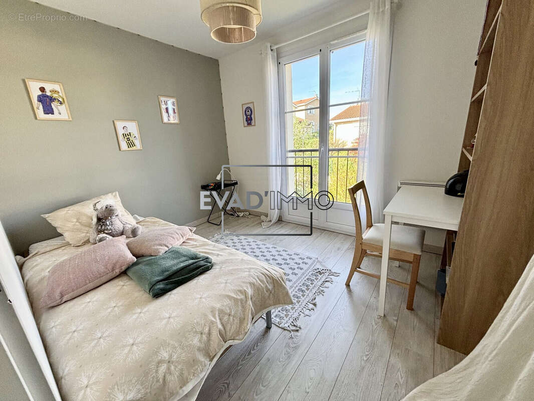 Maison à SAINT-MEDARD-EN-FOREZ