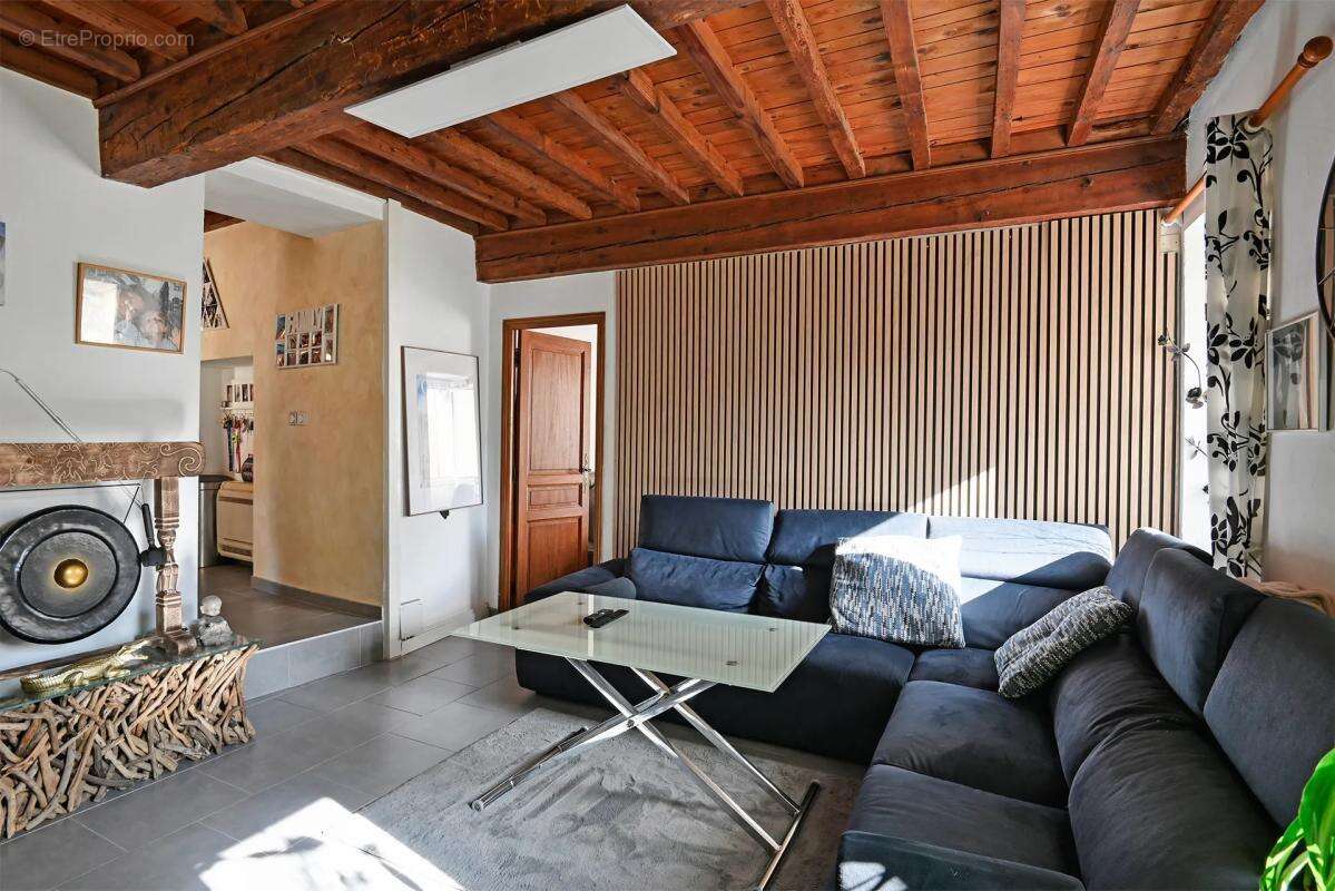 Maison à CLARENSAC