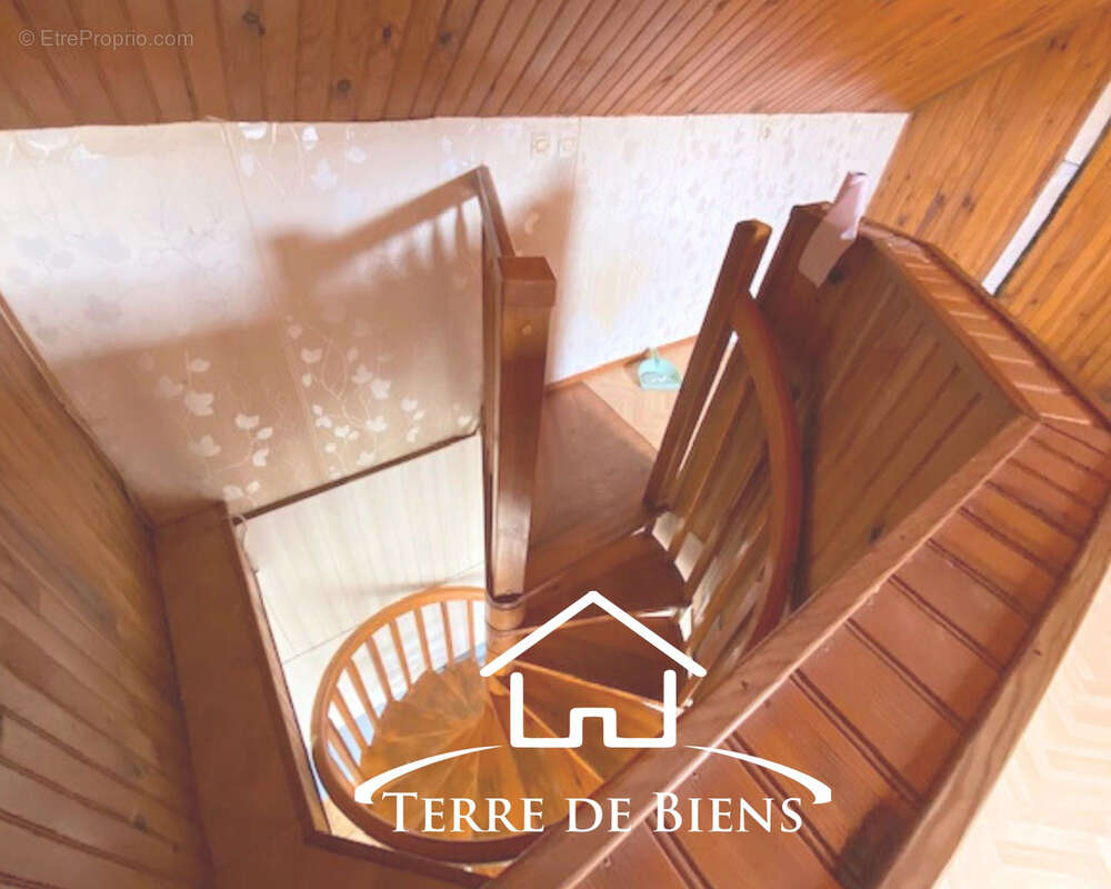 Maison à VIC-SUR-AISNE