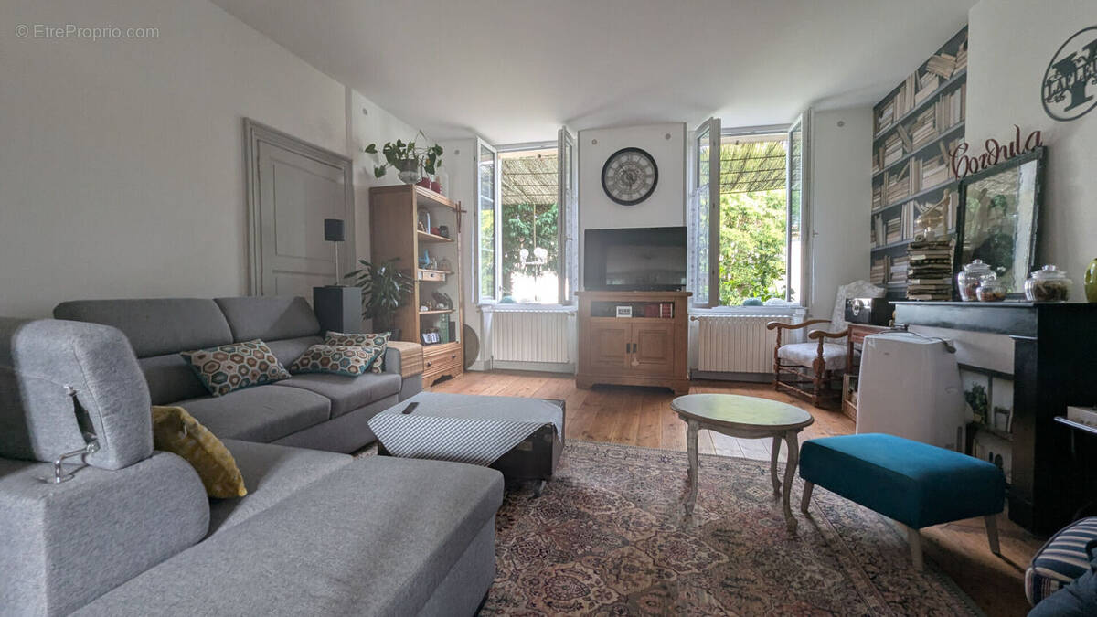 Maison à TONNAY-CHARENTE