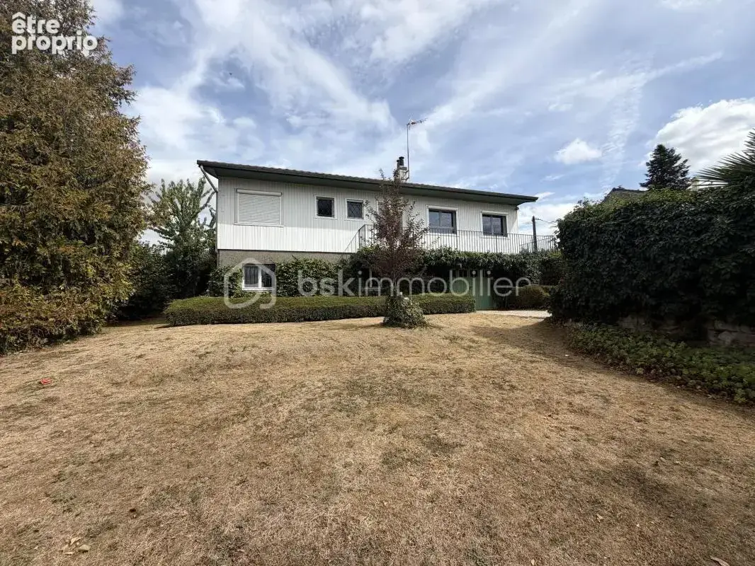 Maison style Américain avec terrain et ses diverses possibilités au cœur d'une localisation idéale - photo 1