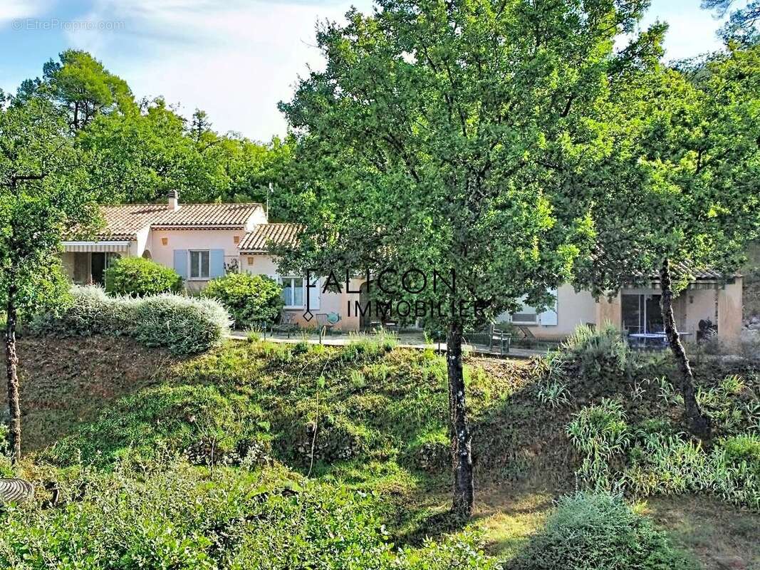 Maison à ESPARRON-DE-VERDON