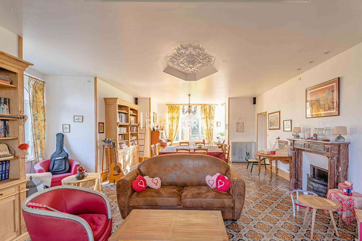 Domaine de charme avec dépendance de 300 m² - photo 5