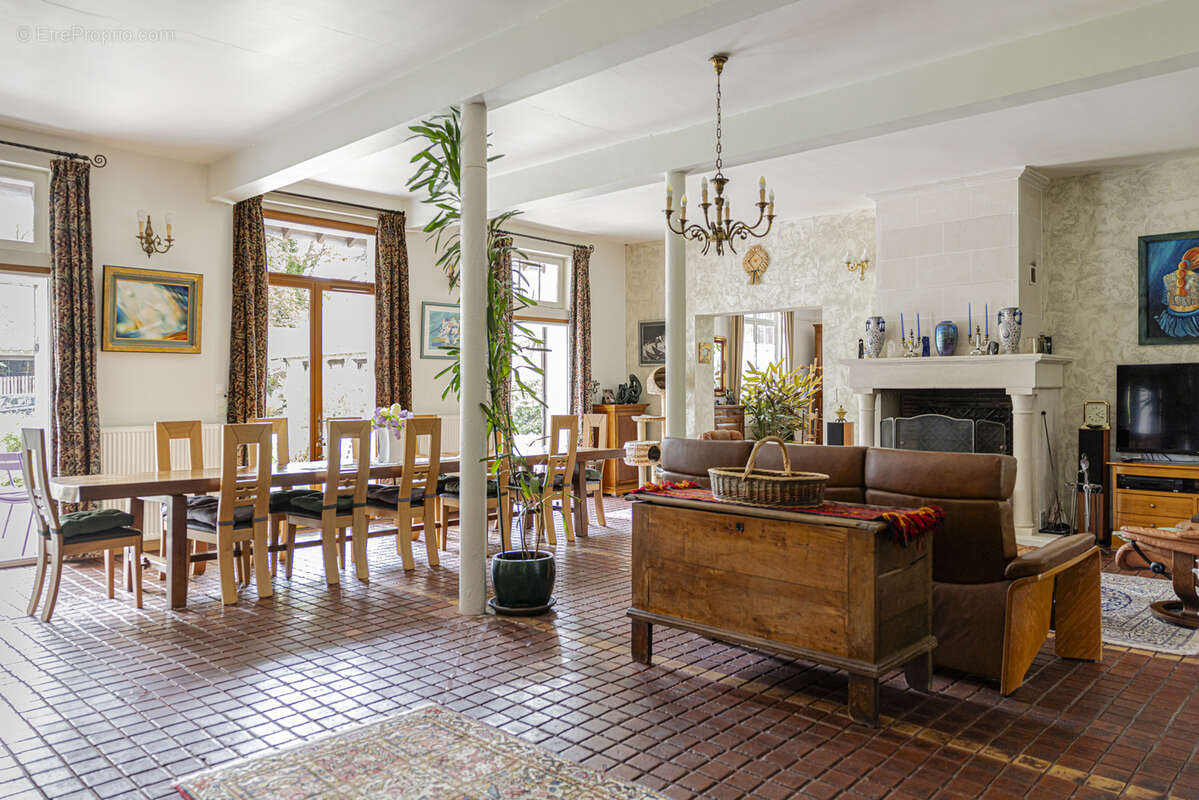 Maison à LIGNY-LE-RIBAULT