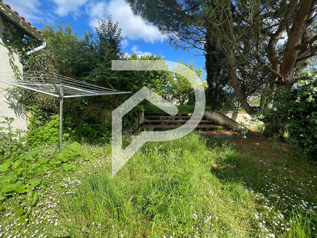 Maison en pierre à St Martin du Bois - photo 11