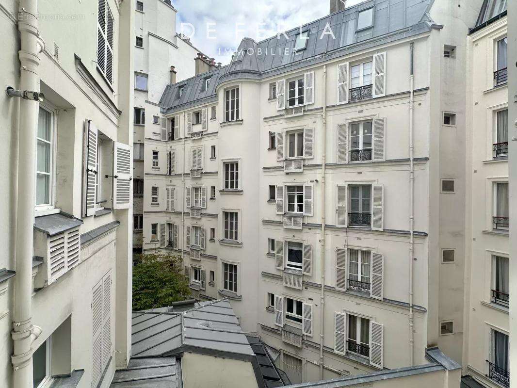 Appartement à PARIS-7E