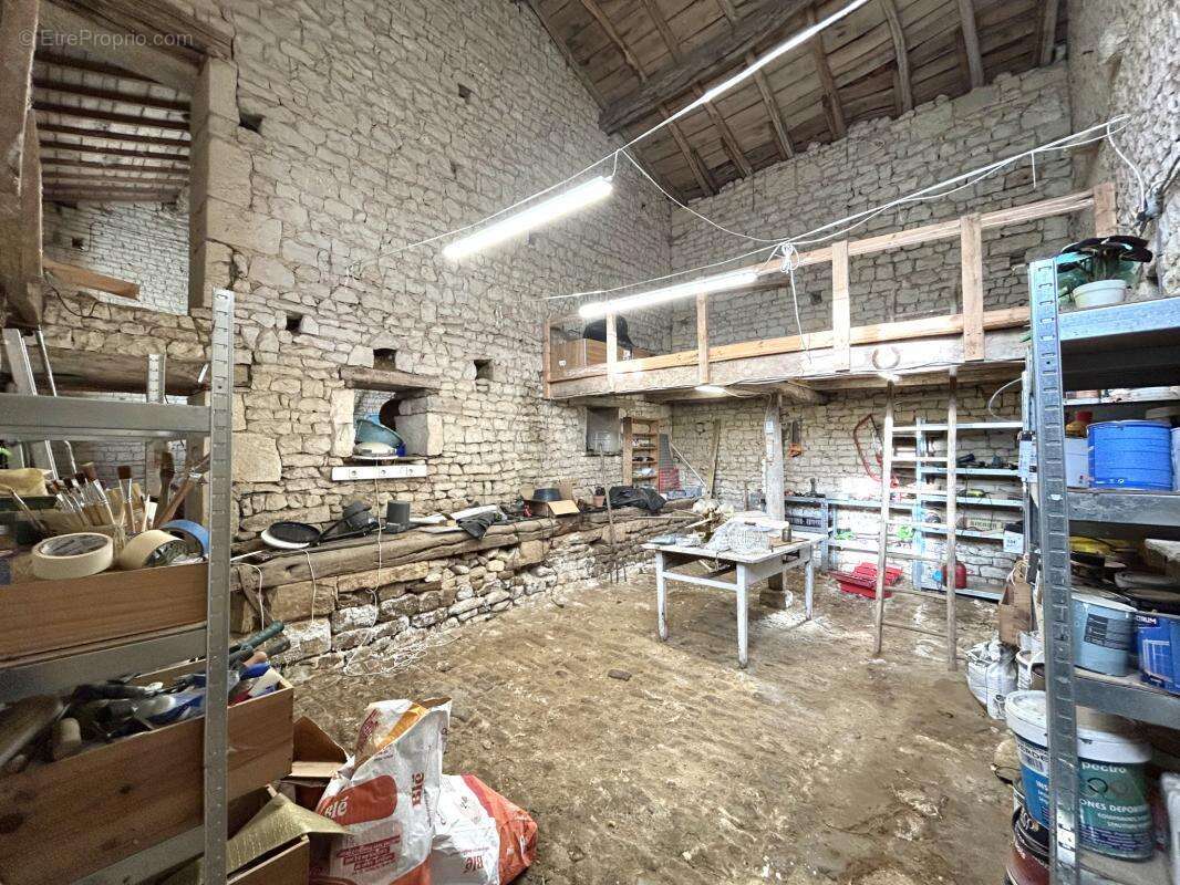 longère en pierres avec granges , 3 chambres, possibilité ch - photo 11