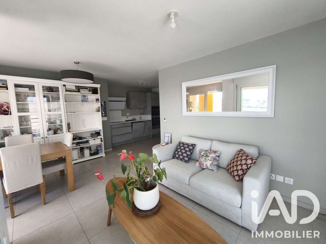 Appartement 56 m² à La Seyne-Sur-Mer  - photo 2
