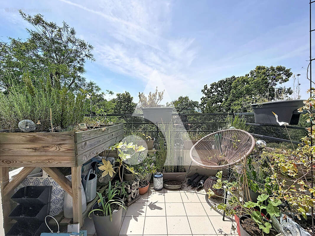 Appartement Rueil Malmaison 3 pièce(s) 70.2 m2 - photo 15