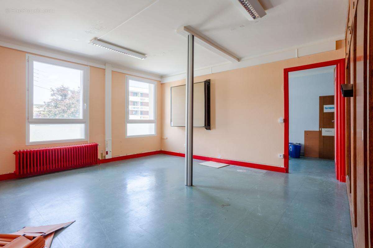 Immeuble de bureau - 486 m² - Bayeux (14) - photo 4