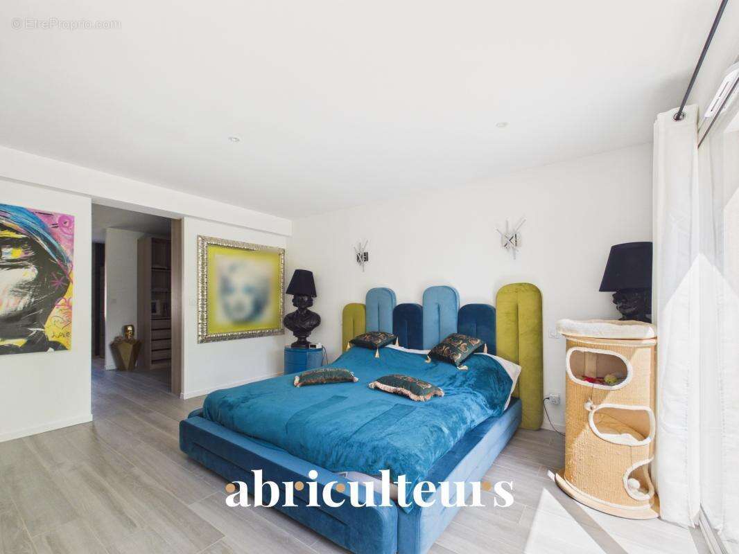 Maison d’architecte de plain-pied récente avec vue panoramique sur la nature environnante en vente à Vaugrigneuse (91640) - photo 25
