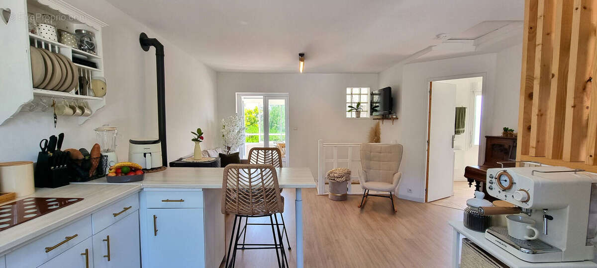Maison entierement renovee - photo 3