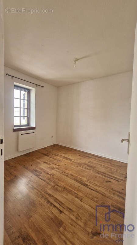 CHAMBRE - Appartement à SAINT-ETIENNE