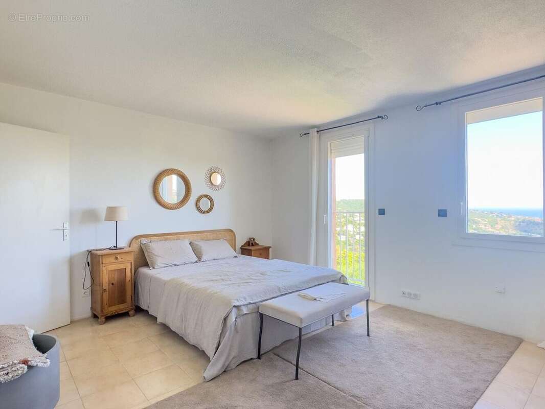 Photo 5 - Maison à ROQUEBRUNE-SUR-ARGENS