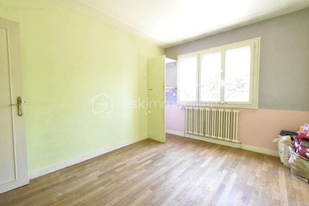 Maison familiale d'environ 135 m² – 4 chambres – Sous-sol total – Jardin clos – Étréchy - photo 10