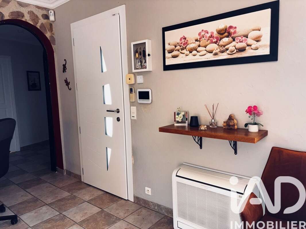Photo 3 - Maison à PUISSALICON