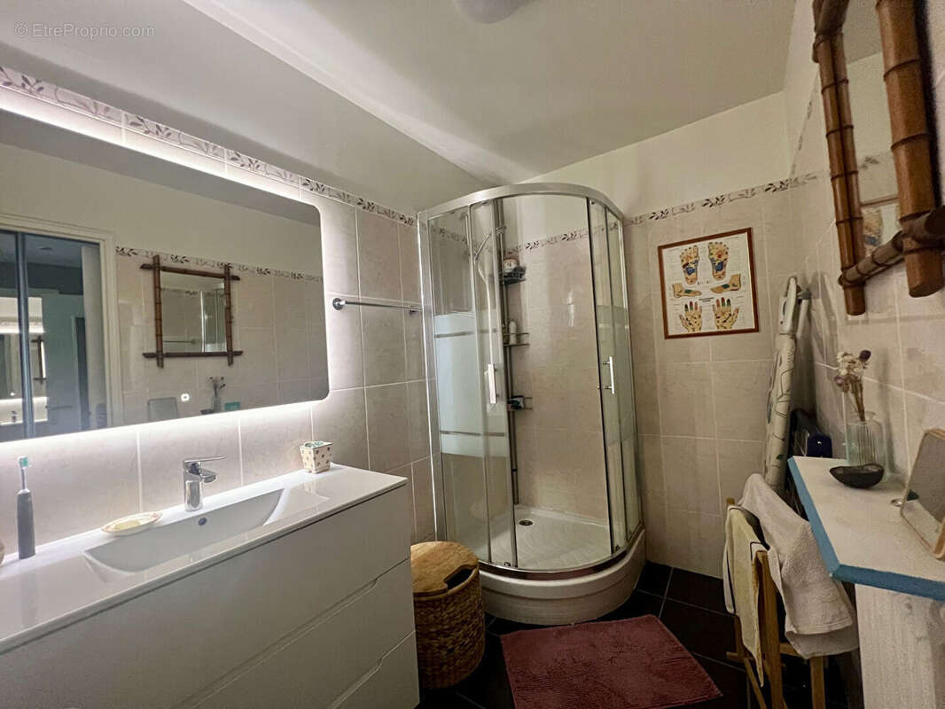 Appartement à SARTROUVILLE