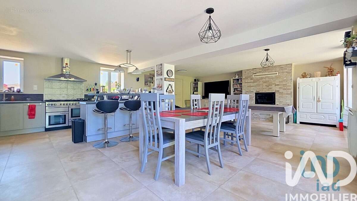 Maison 173 m² à Bagneux  - photo 2