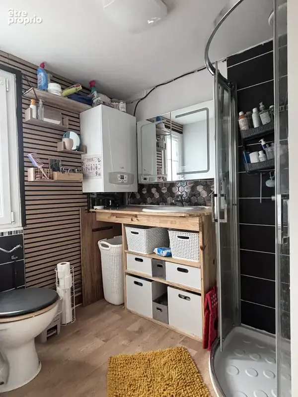 Agréable maison de ville avec 5 chambres confortables, jardin et grand garage. - photo 12