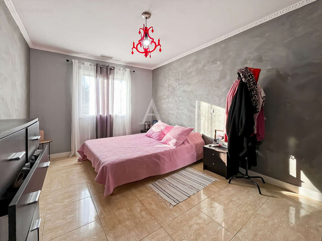 Maison à SAINT-VITE