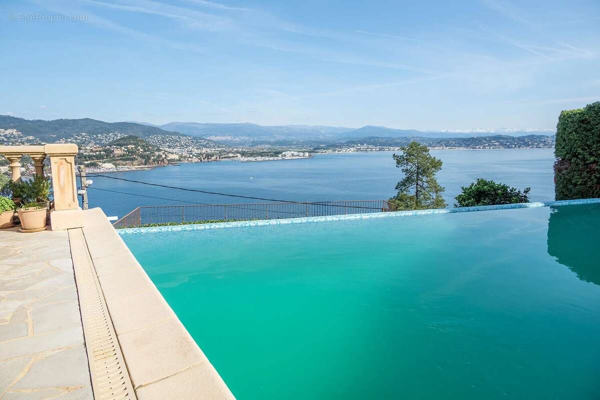 Maison à THEOULE-SUR-MER