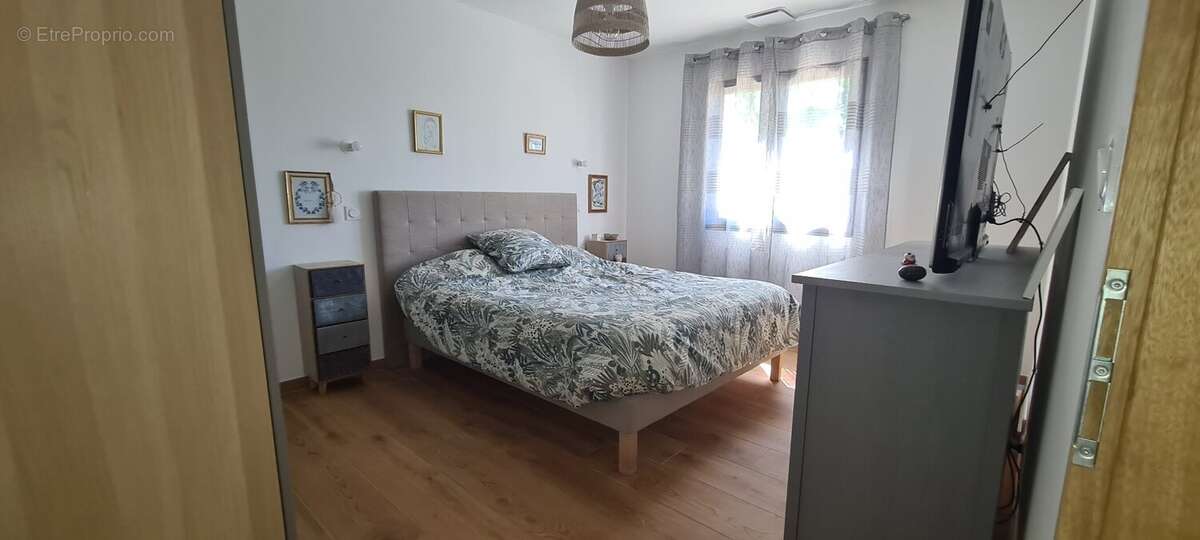 Maison à SAINT-QUENTIN-LA-POTERIE