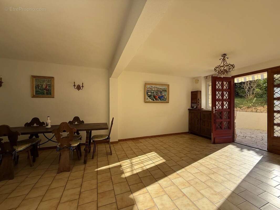 Appartement T4 en rez-de-chaussée - Emplacement Privilégié et Calme, Proche Le Moulleau et Plages - photo 3