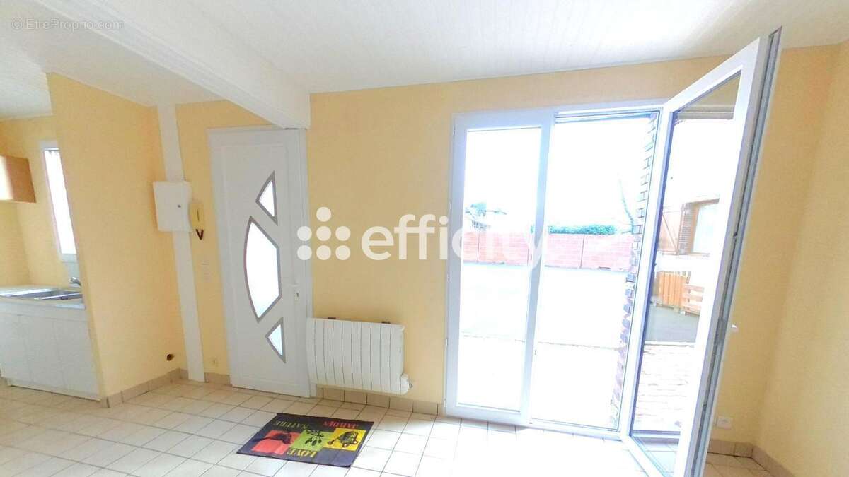 Appartement à VILLIERS-LE-MORHIER