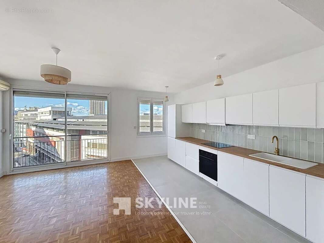 Appartement à MARSEILLE-8E