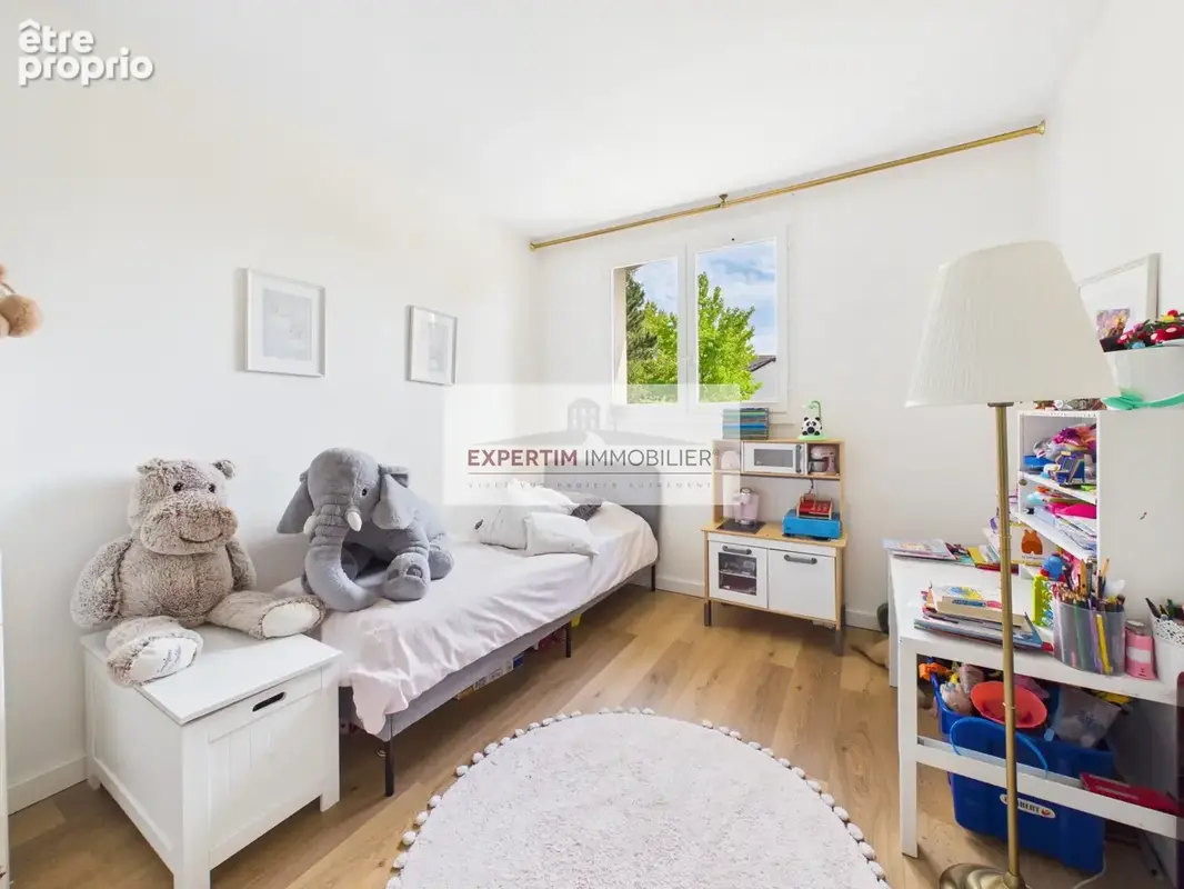 Maison 135 m² à Noisy-Le-Roi  - photo 8