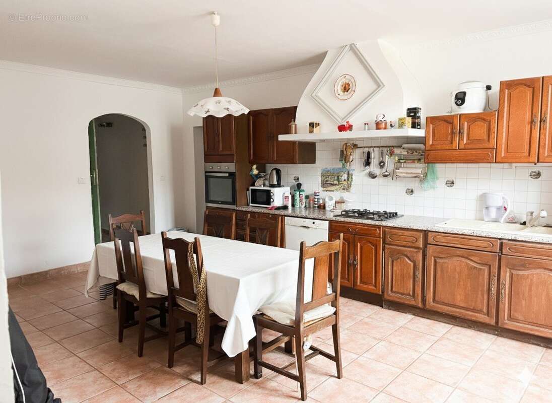 Maison à SAINT-JEAN-D'ANGELY