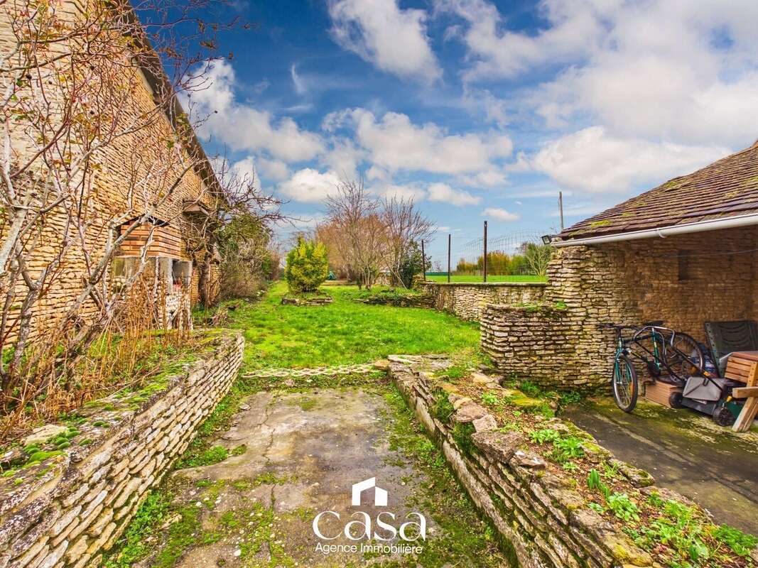 Maison à MEZIDON-CANON