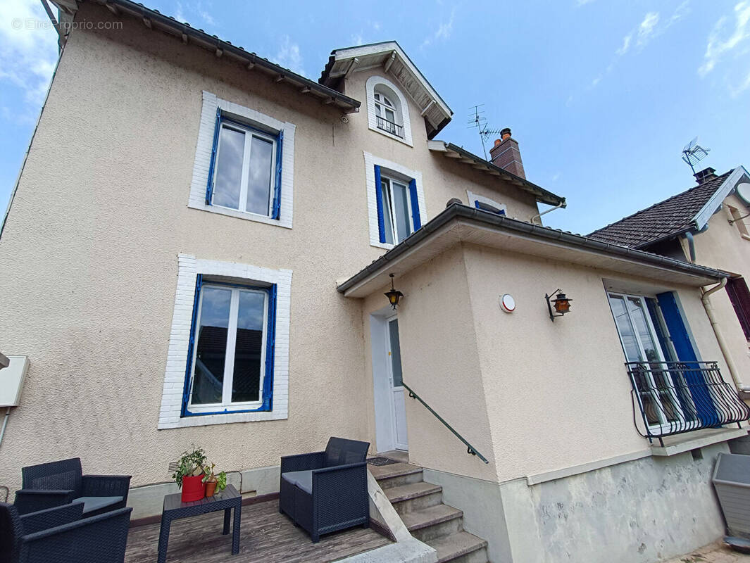 Maison à AIXE-SUR-VIENNE