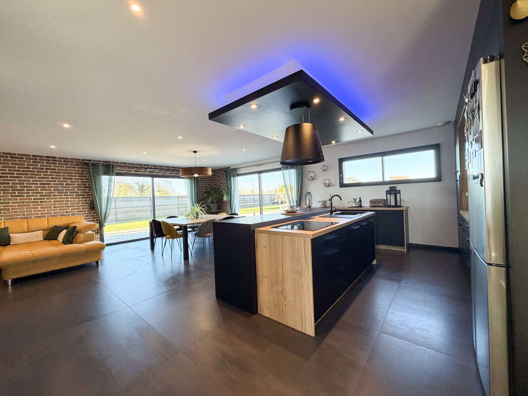 Maison à SAINT-CELERIN