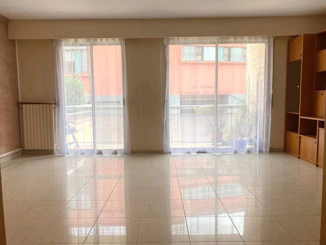 Appartement à LE PERREUX-SUR-MARNE