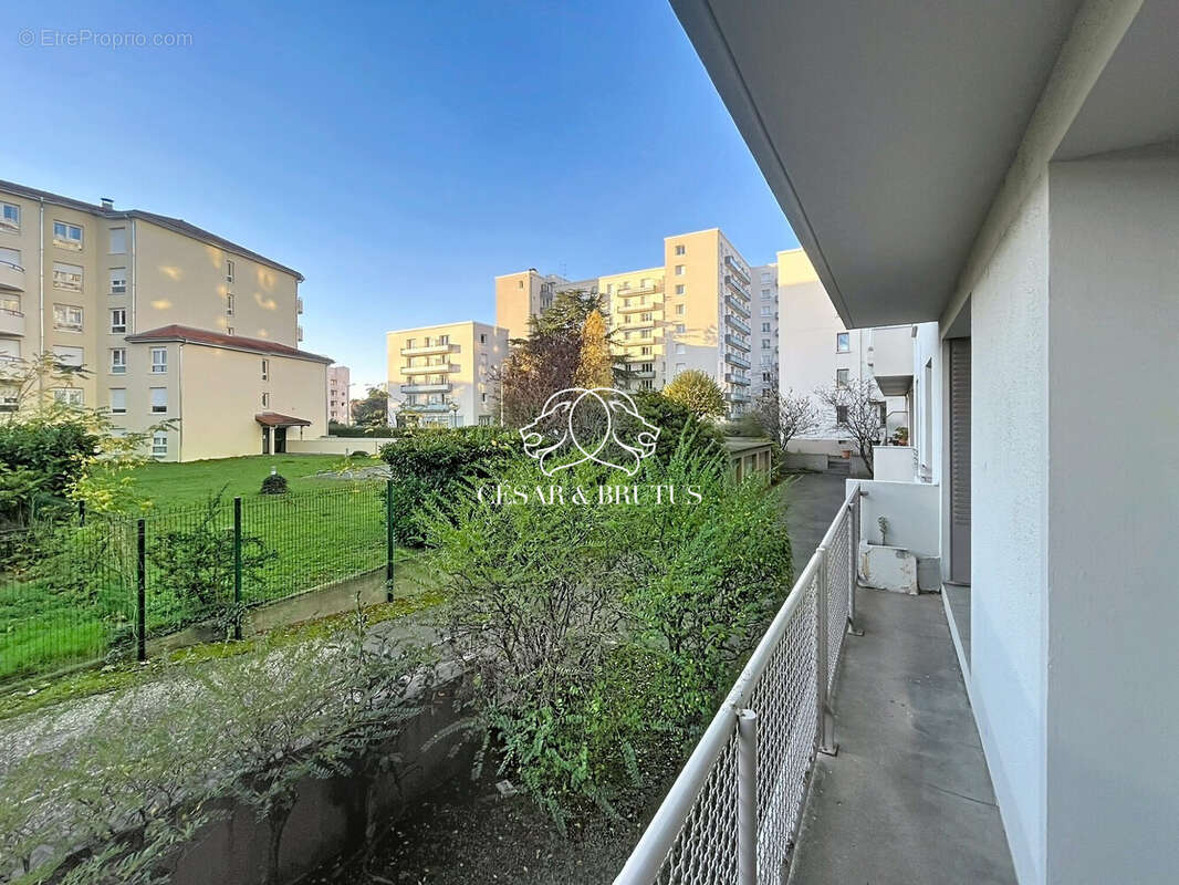 Appartement à LYON-8E