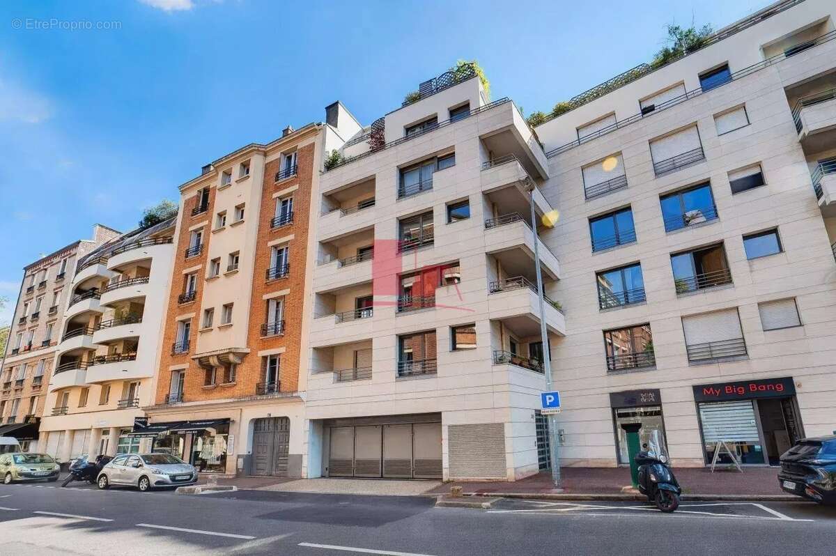 Appartement à ISSY-LES-MOULINEAUX