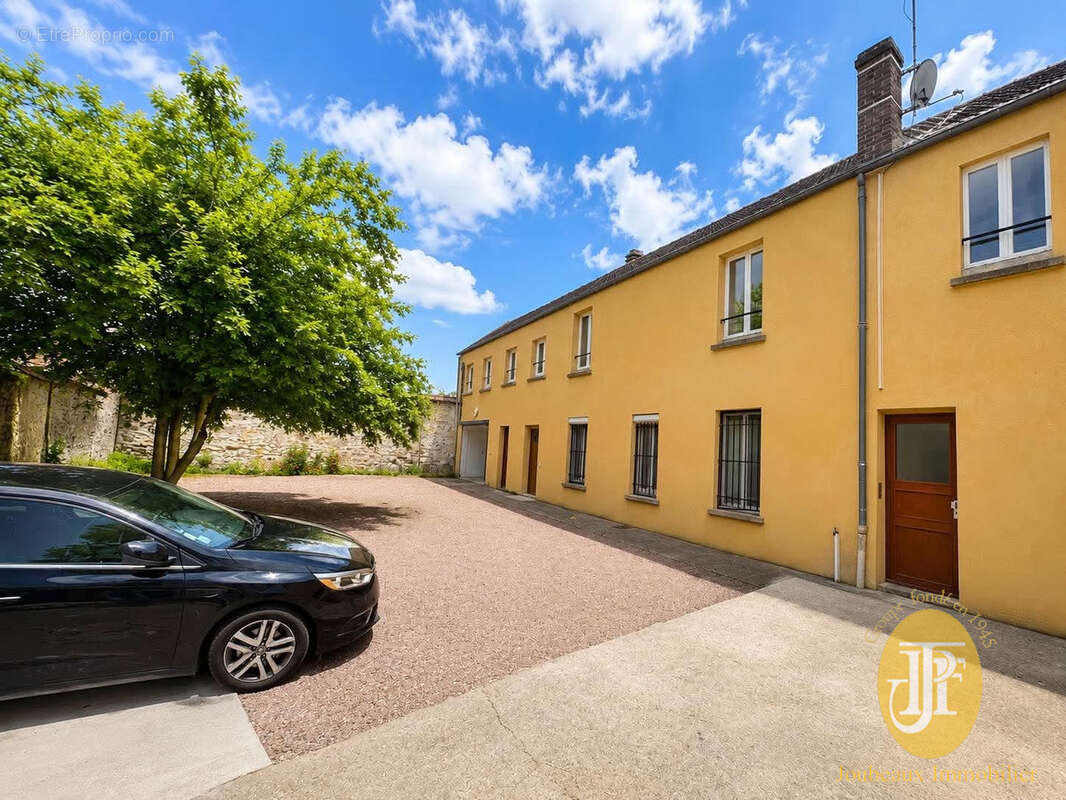 Appartement à ROSNY-SUR-SEINE
