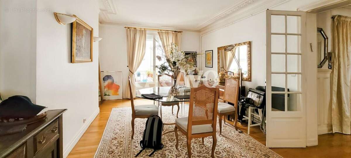Appartement à PARIS-10E