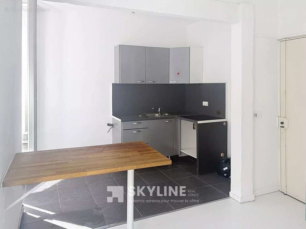 Appartement à MARSEILLE-6E