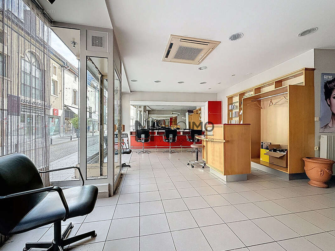 Commerce à NEUFCHATEAU