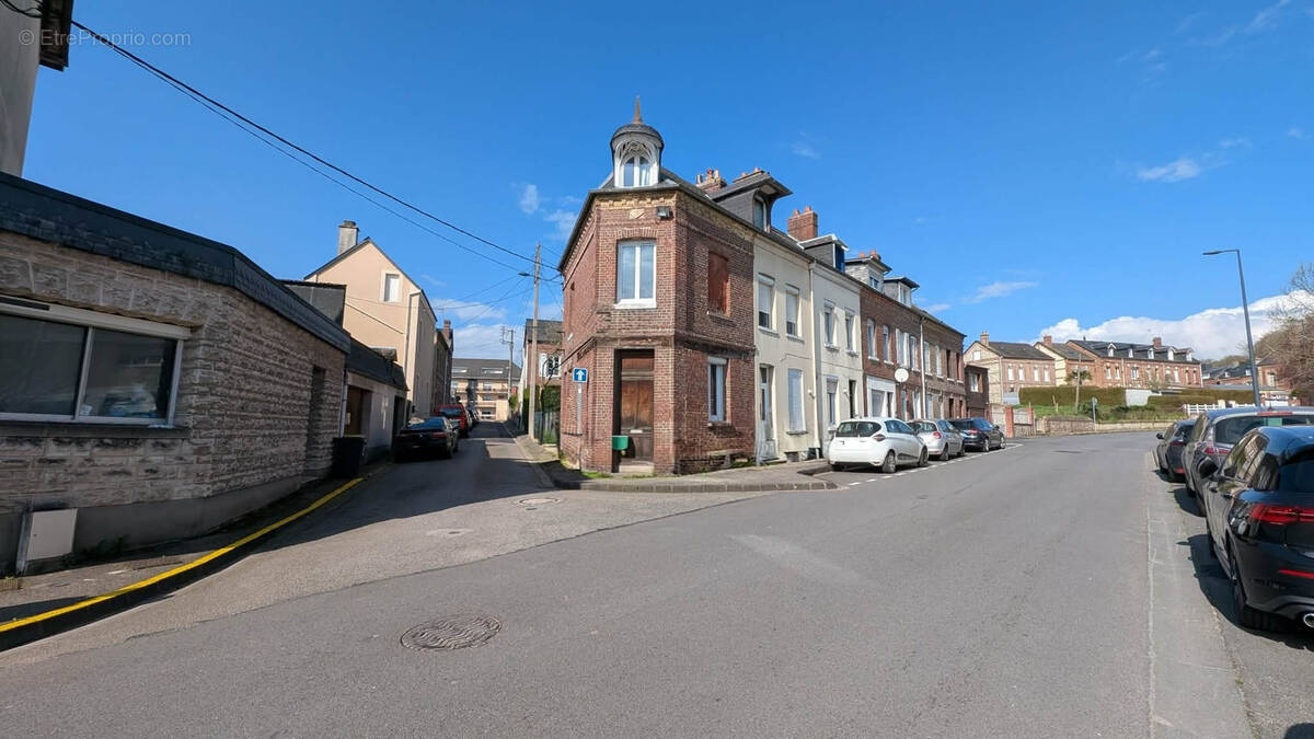 Maison à LILLEBONNE