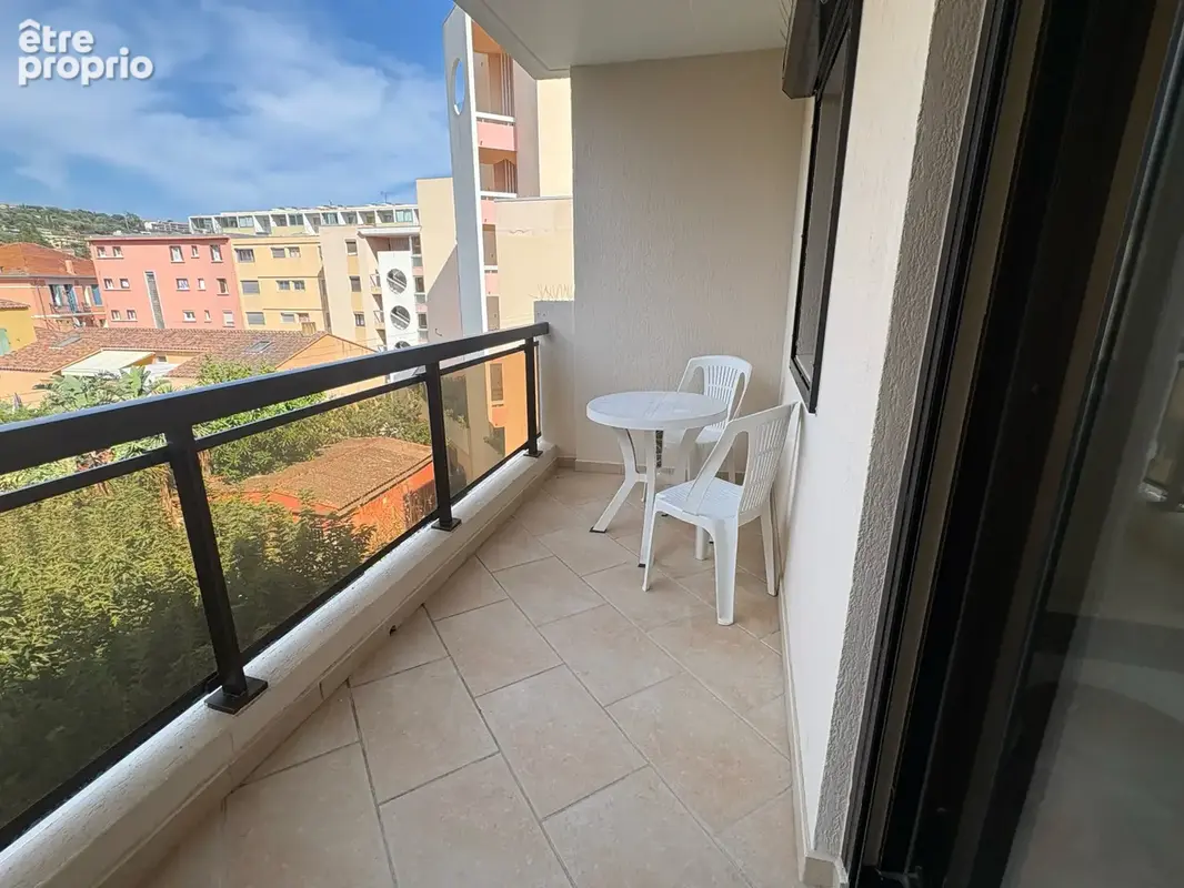 À VENDRE   T4 cabine en plein centre-ville du Lavandou - photo 17