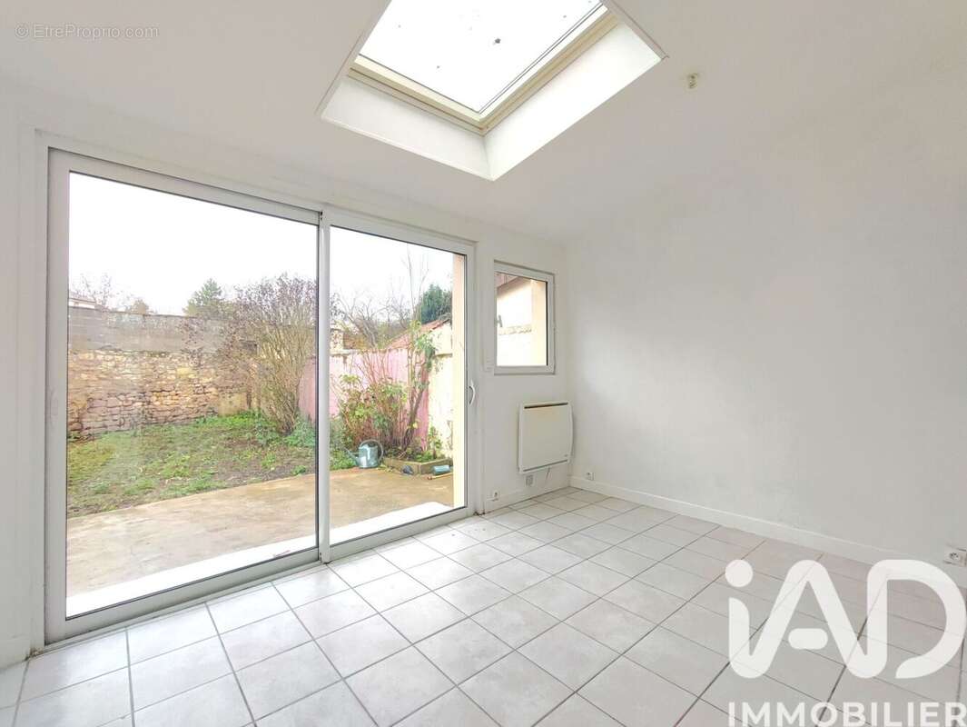 Photo 2 - Maison à CHARS