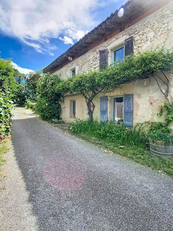 Maison 170 m² à Ordan-Larroque  - photo 8